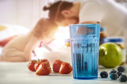 Vista 8 de Reflo Smart Cup - Paquete de vaso inteligente (azul, paquete de 1) Entrenamiento de destete Montessori para niños pequeños, diseño de vaso abierto
