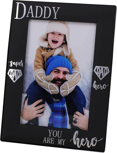 Vista 6 de DADDY YOU ARE MY Hero - Marco de fotos para el día del padre, regalo para papá, metal negro grabado 4 x 6 pulgadas (DADDY HERO vertical)