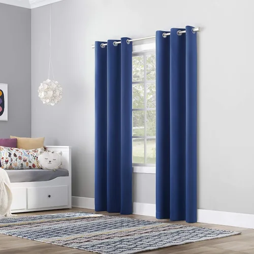 Vista 6 de Sun Zero Riley Panel de Cortina Opaca con Ojales para Dormitorio Infantil, 40 x 84 pulgadas, Azul Clásico