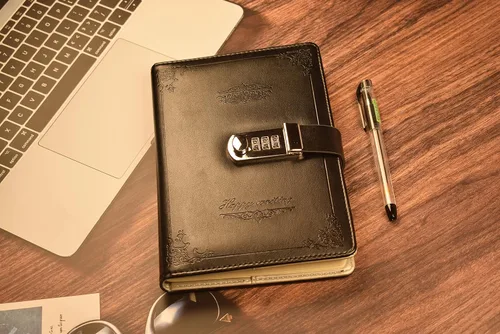 Vista 2 de Diario digital de contraseñas con candado, diario de privacidad retro con cerradura de combinación, carpeta de cuero, cuaderno con bloqueo diario