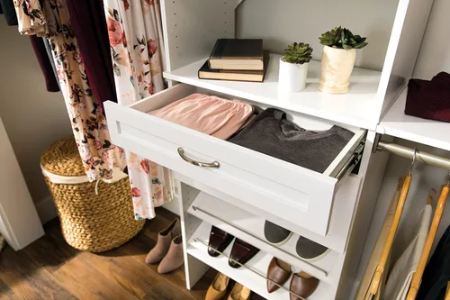 Vista 2 de Cubículo ClosetMaid SuiteSymphony de 25 x 6 pulgadas