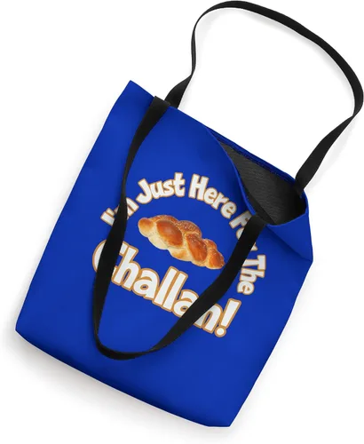 Vista 2 de I'm Just Here For The Challah, divertida bolsa de mano judía judía de Shabat