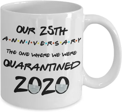 Vista 2 de Taza de café de cerámica blanca con texto en inglés "The One Where We Were Quarantined 2020