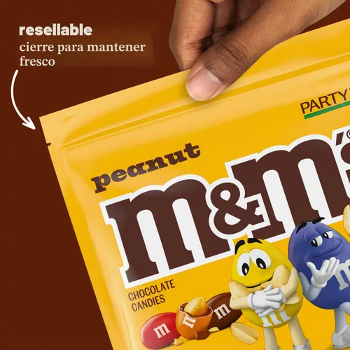 Vista 2 de M&M'S Dulces de Chocolate con Leche y Maní, Dulces de Chocolate a Granel, Tamaño Fiesta, Bolsa de 38 oz (Paquete de 2) Crunchy peanut in colorful