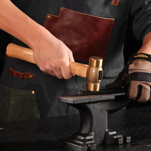 Vista 4 de REAL STEEL Gota forjado latón macizo sin chispas martillo 20 oz, mango de madera de nogal 0421