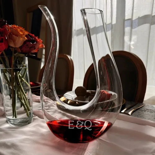 Vista 2 de Decantador de vino personalizado Dolcetto - Aireador de vino, vertido