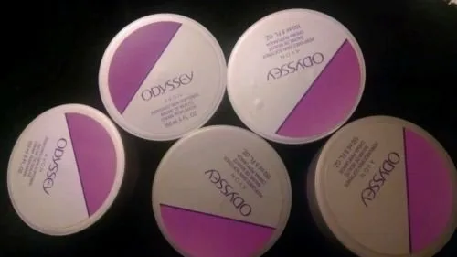 Vista 8 de Avon Odyssey PERFUMADO Suavizante para la piel
