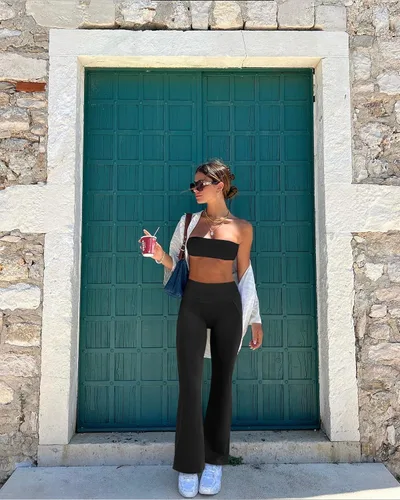 Vista 7 de RXRXCOCO Leggings acampanados con espalda en V para mujer, pantalones de yoga de cintura alta, pantalones de entrenamiento con bolsillos