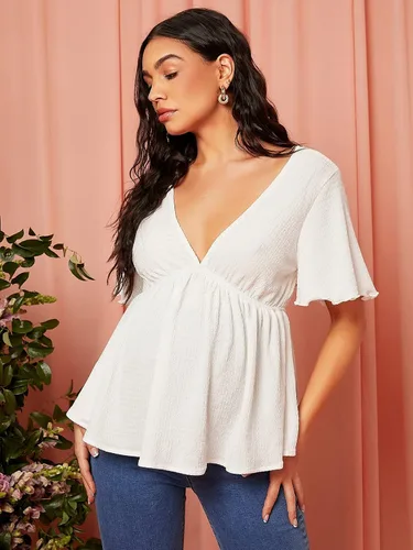 Vista 5 de OYOANGLE Blusa de maternidad con cuello en V profundo, manga corta, dobladillo con volantes, peplum