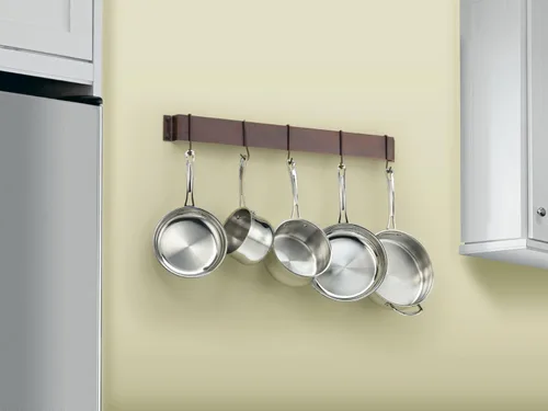 Vista 2 de Cuisinart Chef's Classic - Estante para ollas de pared estilo barra de 33 pulgadas, bronce aceitado