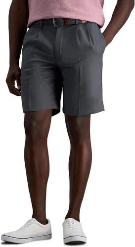 Vista 8 de Haggar Men's Cool 18 Pro Straight Fit Pleated Front 4-Way Stretch Expandable Waist Golf Performance Short Negro