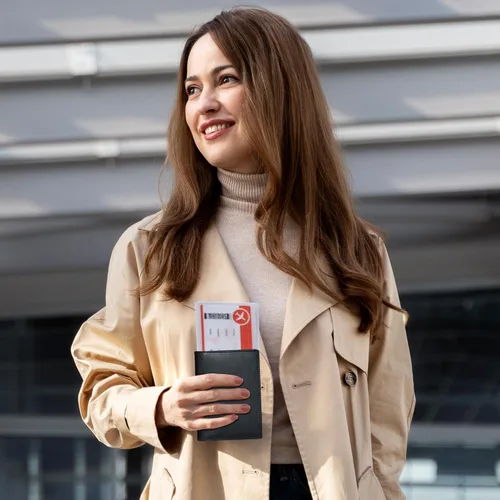 Vista 7 de HIFA Funda de cuero para pasaporte, funda para pasaporte hecha a mano con ranura para tarjetas y boletos, piel auténtica, diseño elegante, fácil