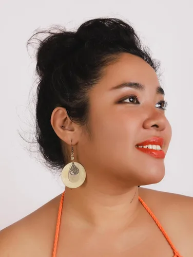 Vista 7 de MINACHI Aretes colgantes estilo hippie, estilo bohemio, vintage, regalo de joyería de verano para mujer, Acero inoxidable, No es una piedra preciosa