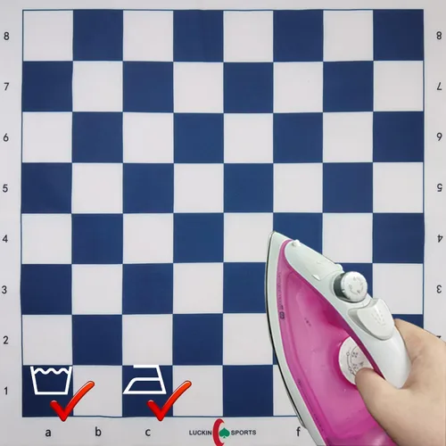 Vista 4 de Tablero de ajedrez profesional estándar, 20 x 20 pulgadas de tamaño con cuadrados de 2.25 pulgadas. Tela de fieltro 100% duradera. Impermeable y Azul