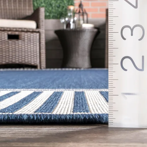 Vista 3 de nuLOOM Tapete de área para exteriores, diseño informal con borde a rayas, resistente a las manchas, altamente duradero, para patio, balcón, Azul