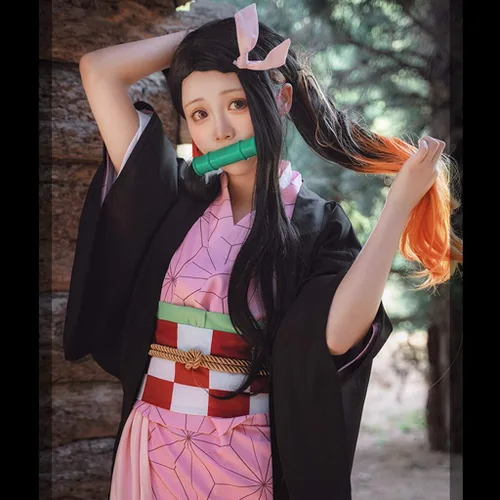 Vista 4 de Demon Slayer Tanjiro Nezuko Cosplay para niños Shinobu Zenitsu Giyuu Tomioka Kimono Cosplay Disfraz con aretes para mujer