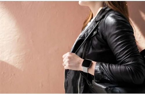 Vista 5 de Fitbit Versa 2 - Reloj inteligente de salud y fitness con frecuencia cardíaca, música, Alexa integrado, seguimiento de sueño y natación, gris
