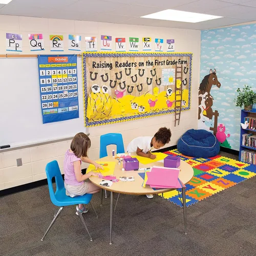 Vista 2 de Fadeless Papel para Tablón de Anuncios, Papel Resistente a la Decoloración para Decoración de Aula, 48" x 50', Azure, 1 Rollo