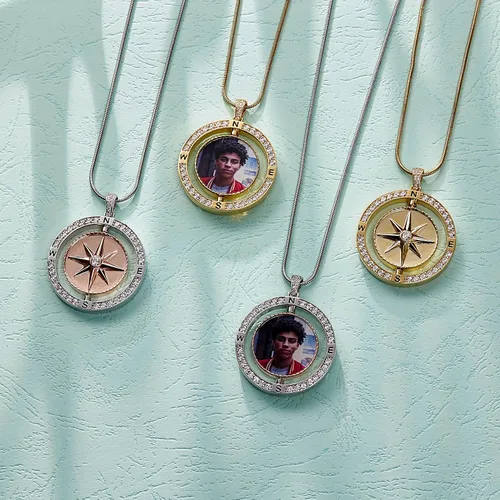 Vista 3 de Fanery Sue Collar de brújula personalizado para mujeres y hombres, collar personalizado con foto colgante con imágenes de memoria, regalos