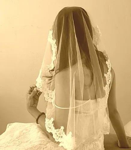 Vista 3 de Pampered novia blanco primera Comunión Mantilla velo 35x 28Headpiece