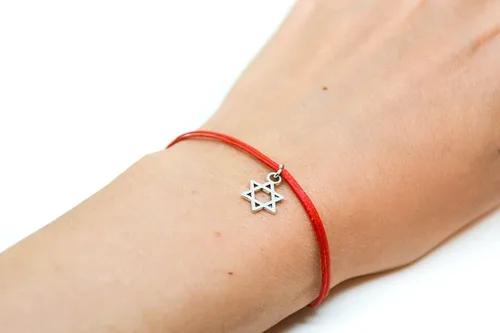 Vista 2 de Pulsera de estrella de David, colgante de plata estrella de David, pulsera roja para mujer, regalo de Bat Mitzvah, judaica, joyería hebrea