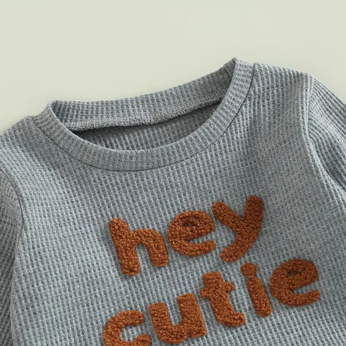 Vista 4 de Conjunto de sudadera de manga larga con estampado de letras y pantalones para bebés y niñas