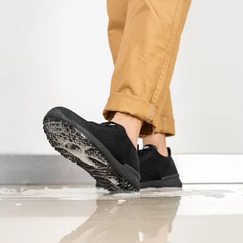 Vista 7 de LARNMERN Non Slip Work Shoes for Men Walking Running Sneakers Slip Resistant Casual Fashion Sports Tennis Shoe Kitchen Chef Food Service Slip on