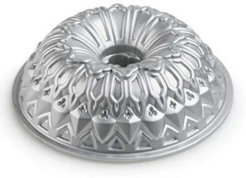 Vista 2 de Nordic Ware Molde Bundt Vitral, Plateado, 9 Tazas