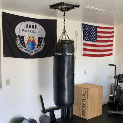 Vista 6 de Firstlaw Fitness Spider Mount 140 - Colgador pesado para saco de boxeo - para bolsas pesadas de hasta 140 libras - Fabricado en los Estados Unidos