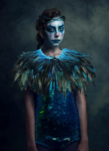 Vista 2 de Chal de plumas para mujer, collar de plumas de cuervo, capa de cisne de Halloween, accesorios de disfraz de bruja