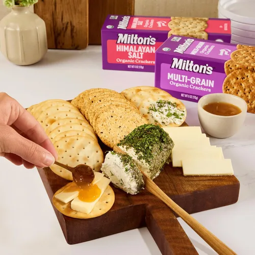 Vista 4 de Milton's Galletas orgánicas, multigrano, certificado orgánico, proyecto verificado sin OMG, Kosher, hechas con 4 granos enteros y 3 semillas