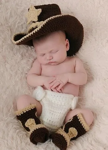 Vista 4 de Vemonllas Accesorios de fotografía para recién nacidos para bebé niño y niña sombrero de vaquero pantalones cortos y botas de punto de ganchillo