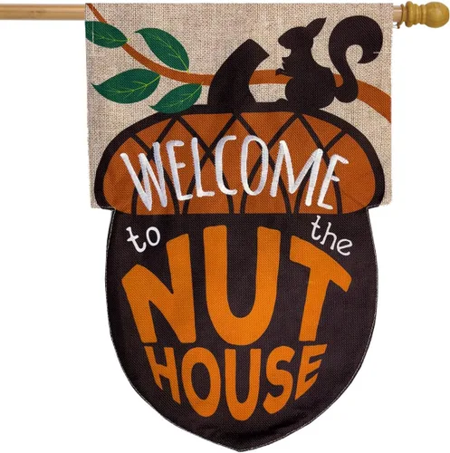 Vista 2 de Briarwood Lane Bandera de arpillera con texto en inglés "Welcome To The Nuthouse