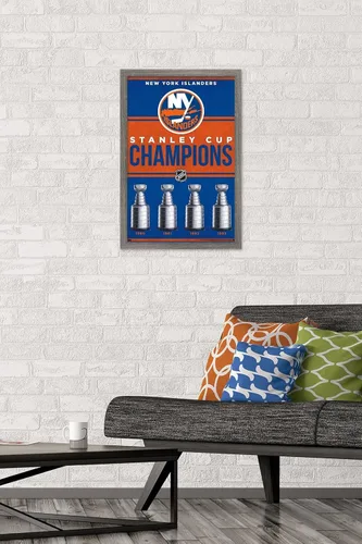 Vista 2 de Trends International NHL New York Islanders - Póster de pared Champions 23, 22.4 pulgadas de largo x 14.7 pulgadas, versión enmarcada en madera