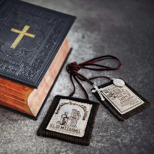 Vista 5 de Escapularios católicos, paquete de 3 collares católicos de escápulos católicos a granel de Escapularios Católicos Escapulario Católico Regalo