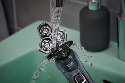 Vista 7 de Philips Norelco Shaver 5400, afeitadora recargable en seco y húmedo con recortadora emergente, S5880/81