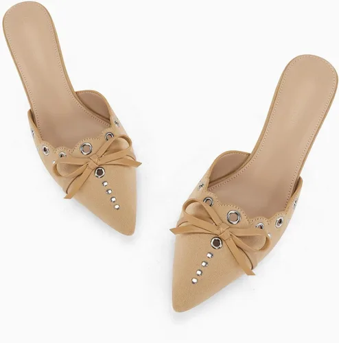 Vista 5 de Coutgo Zapatos de tacón de tacón puntiagudo con pajarita para mujer, con tachuelas, sin espalda, zapatos de tacón de aguja para vestir