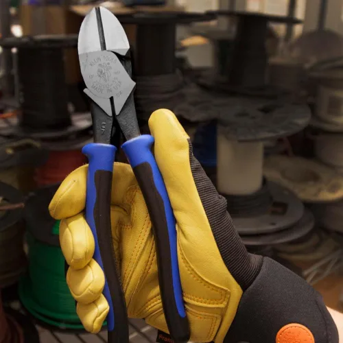Vista 10 de Klein Tools Alicates J2000-59, fabricados en EE. UU., Alicates de corte diagonal con diseño de alto apalancamiento, cabeza más grande y cuchillas