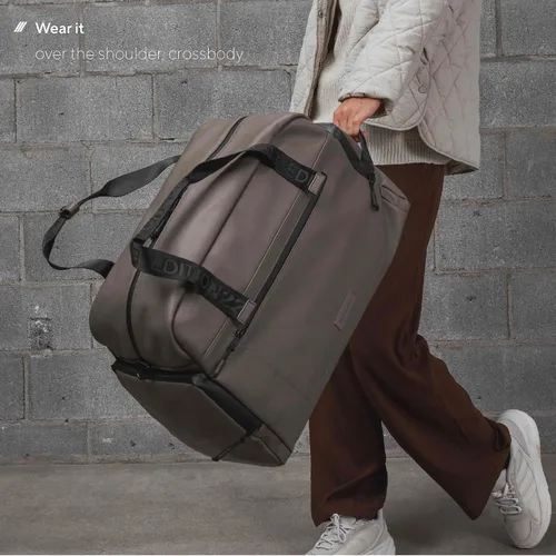 Vista 3 de EDITION22 Vision Collection Duffle Bag for Men, Women, and Teens, Recycled PU Crossbody Bag with Laptop Sleeve and Shoe Pocket for Gym and Travel