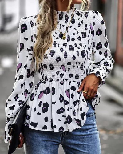 Vista 3 de PRETTYGARDEN Blusa casual de manga larga con cuello redondo y estampado floral, dobladillo fruncido con volantes, blusa tipo babydoll delgada