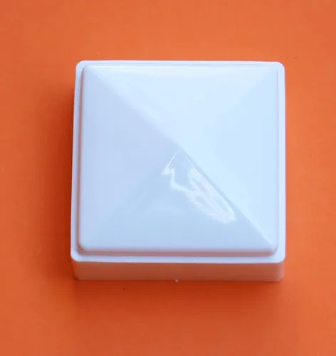 Vista 7 de JSP Manufacturing Tapas de plástico blancas de 2 x 2 para postes de metal, plástico, vinilo o madera, 2 x 2 postes (paquete de 1)