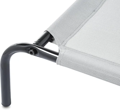 Vista 4 de Amazon Basics Cama elevada transpirable y refrescante para perros con marco de metal para perros grandes, 51 x 31 x 8 pulgadas, color gris