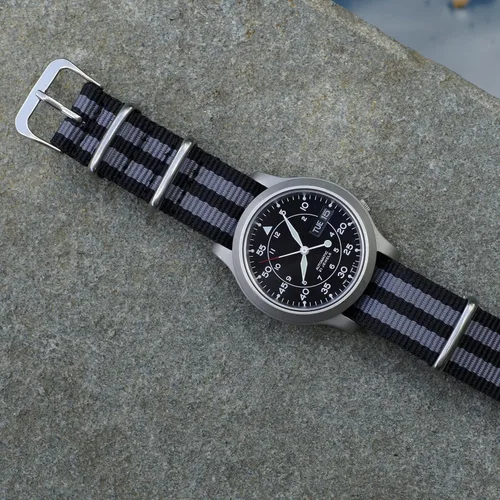Vista 3 de Benchmark Basics Correa de reloj de nailon Correa de reloj militar de nailon balístico impermeable de una pieza para hombres y mujeres Elección