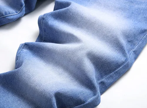 Vista 5 de Pantalón de jean elastizado, ajustado, moderno, para hombre.