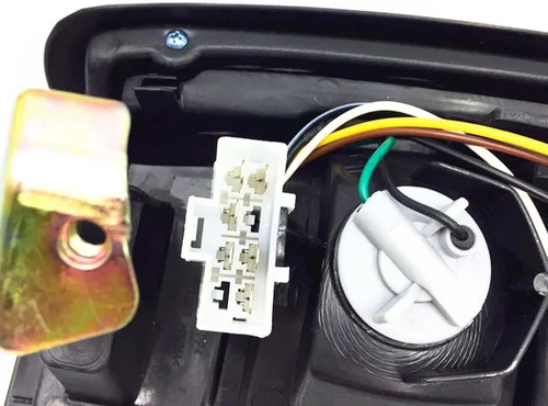 Vista 4 de Luz trasera para Nissan Navara D22 Ute DX ST ST-R 1997-2015 piezas de la lámpara trasera izquierda