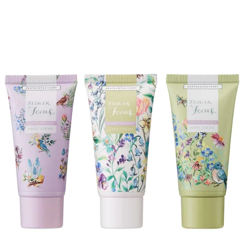 Vista 2 de Heathcote & Ivory Lavender Fields Colección de Crema de Manos, 3 x 1.0 fl oz Crema de Manos