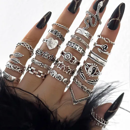Vista 4 de Juego de anillos góticos para nudillos para mujer, anillos apilables negros y plateados, vintage para articulación de serpiente, estilo bohemio