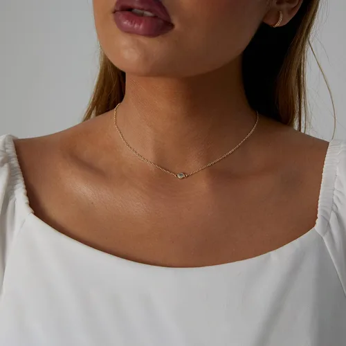 Vista 2 de ASCOMY Delicado collar con colgante solitario de diamante de circonita cúbica para mujer, chapado en oro de 14 quilates, redondo y cuadrado