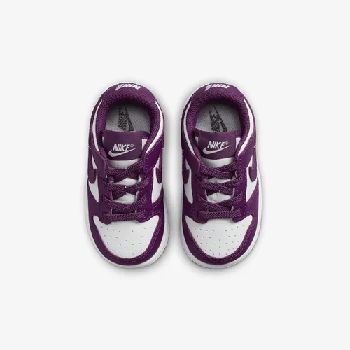 Vista 705 de Nike Kid's Dunk Low Sneaker
