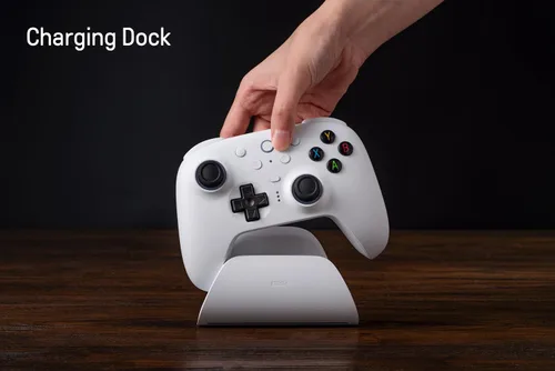 Vista 6 de 8Bitdo Ultimate 2 Wireless Gaming Controller with TMR Joysticks, Switchable Hall EffectTactile Triggers, 8Speed Wireless Tech, Charging Dock, RGB
